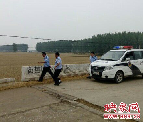 婴儿被弃爬满蚊虫 狠心父母为何抛弃幼小生命(组图)