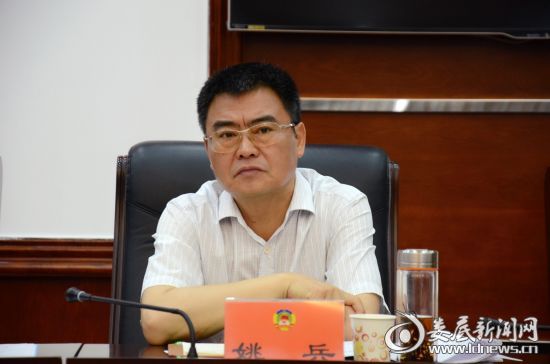 娄底市政协召开专题会议探讨“高铁经济”