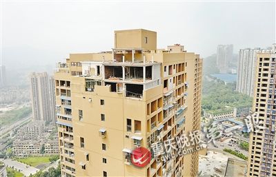 30多层楼顶建别墅 居民讥讽