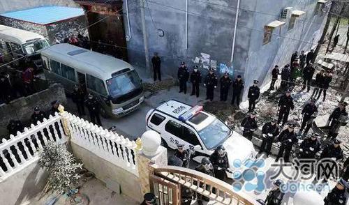 驻马店警方抓获166名冒充军人诈骗犯 追赃150万