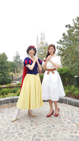上海迪士尼今日开园 “白雪公主”微笑迎客10