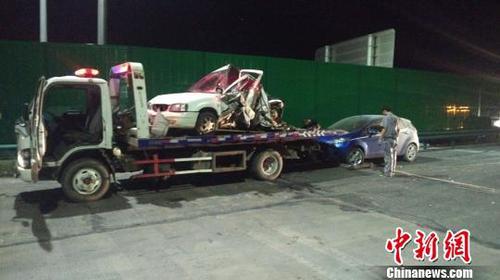 呼和浩特吊车失控连撞16车：死亡人数增至5人