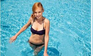 夏季游泳强身又瘦身 帮你甩掉“游泳圈”