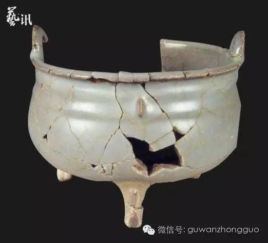 南宋修内司官窑鼎式炉