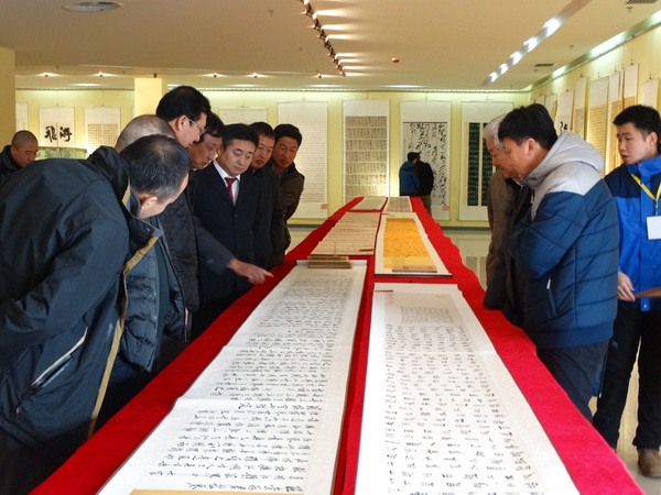 巡展杭锦旗站现场1