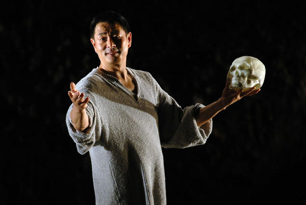 话剧《哈姆雷特》剧照