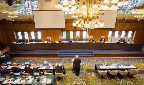 一纸仲裁就想拿走中国的海上国土和权益，这太可笑了