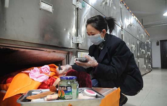 冷门专业:殡仪学就业易恋爱难 珊瑚生态学常潜水