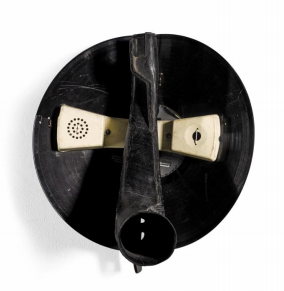 　　罗穆亚尔德·哈鲁梅
《亚历山大》，1995 年作
现成物件
估价：5,000-7,000 英镑／
约 50,000- 70,000 港元