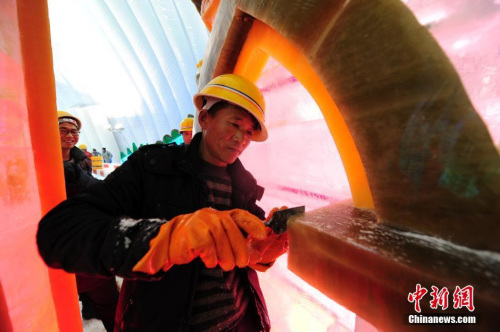 人社部：上半年6地上调最低工资标准平均增幅11.1%