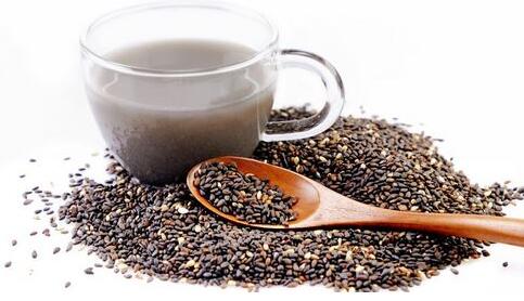 吃芝麻能补肾 男性夏天必吃的9种补肾食物