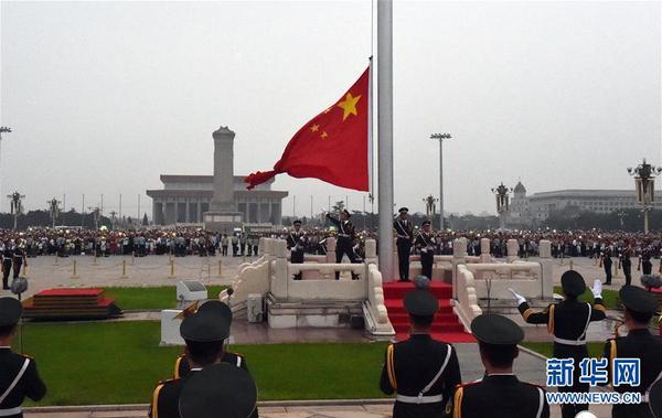 八一建军节天安门广场举行升旗仪式 (2)