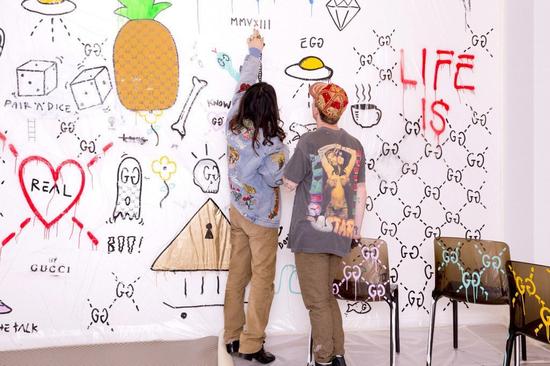 亚历桑德罗·米切尔与特雷弗·安德鲁（“古驰鬼