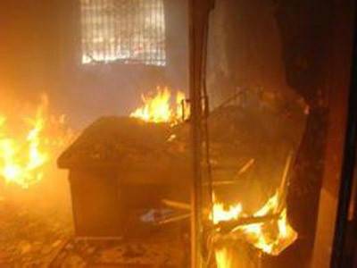 镇干部纵火身亡