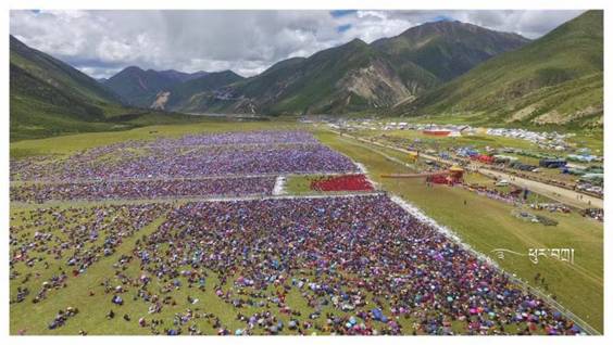 西藏迎来“直孔猴年颇瓦大法会”