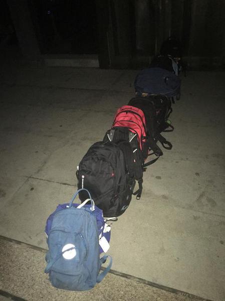 山东考研四千人上辅导课 凌晨四点图书馆已排队