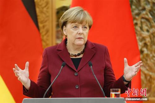 10月29日，中国国务院总理李克强在北京人民大会堂同德国总理默克尔举行会谈。会谈后两国总理共同会见记者。 <a target='_blank' href='http://www.chinanews.com/'>中新社</a>记者 盛佳鹏 摄