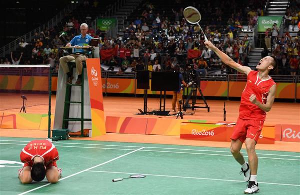 羽毛球男子双打决赛：中国队夺冠