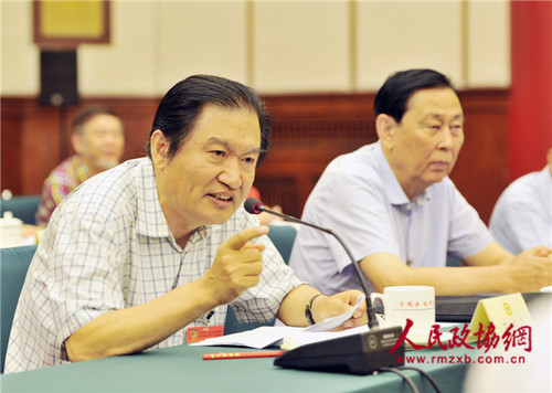 王兴东委员在“坚持以人民为中心的创作导向”专题分组讨论会上发言