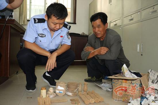 8月29日，榆林市公安局榆横分局沙河口派出所将正在售卖假文物的李某某带回派出所询问，其使用的文物全部从地摊上购买得来，自己做旧后在进行售卖。通讯员 尹晨强