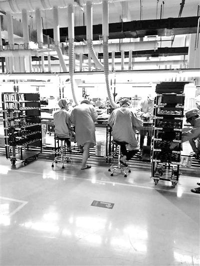 高校强制学生打工 不合格付费重修？