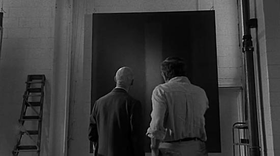 罗斯科和一名博物馆馆长在画前