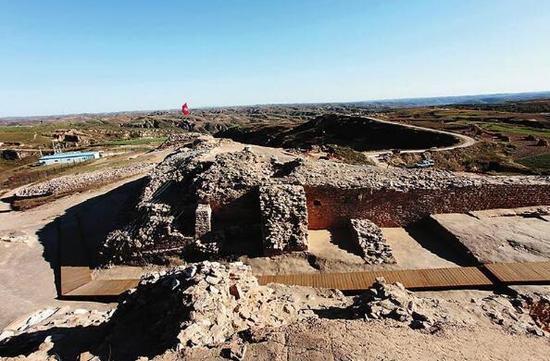 石峁遗址发现制作环柄刀石模具 中国青铜技术或源于欧亚草原