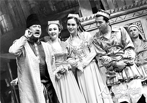 新疆代表团音舞诗《木卡姆印象》