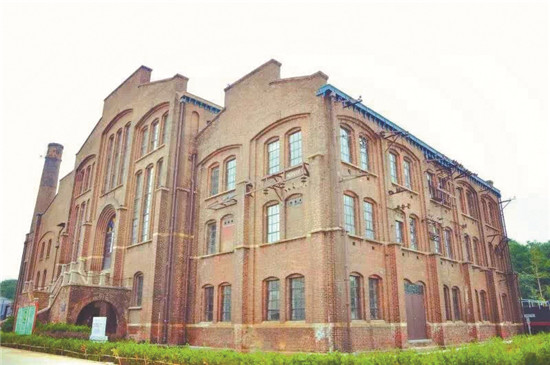 秦皇岛电力博物馆，中国第一家依托发电厂房建立的电力主题博物馆 南通大学 孙彤洲 摄