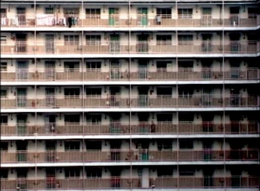 Howard CHENG 2008年的作品《门》