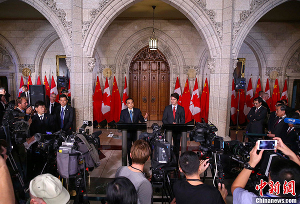 李克强与加拿大总理特鲁多共同会见记者2