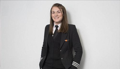 威廉姆斯是英国易捷航空的后起之秀，近日，她击败比她资历深厚不少的同行，获得晋升为机长的机会。