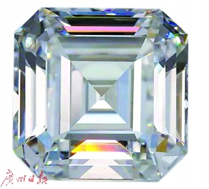 俄罗斯某钻石合成公司利用高压高温法合成了一颗32.2克拉的钻石原石。