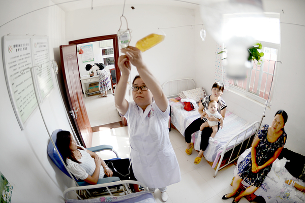 002.jpg刘村一个人的卫生所