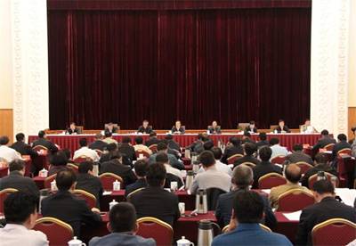 王三运:全面贯彻党的宗教工作基本方针 凝聚全面建成小康社会强大力量