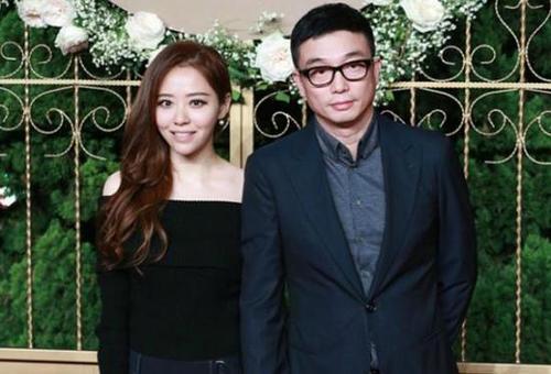 张靓颖母亲发公开信 明确反对女儿与冯柯婚事