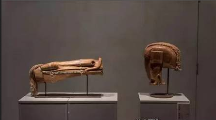 吴春明《汉马·首》62×17×34cm、31×19×48cm