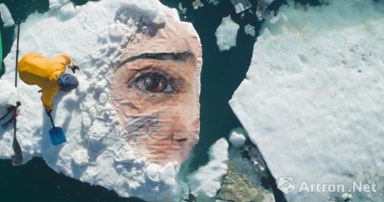 胡拉《如果你开始翱翔，该怎么办》。图 取自 The Huffington Post