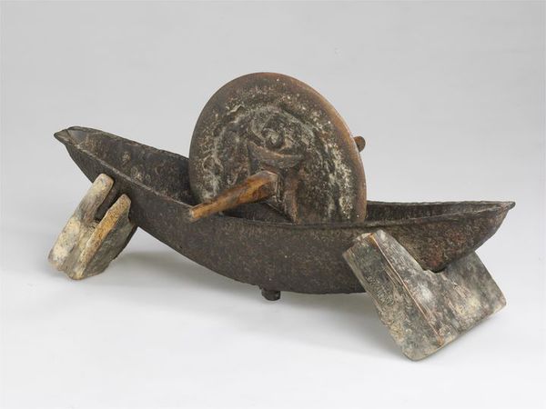 红四方面军总医院第二分院用的药碾 1935年铁、木