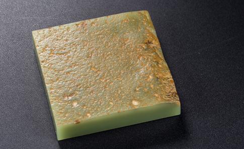 析木玉原料，鲜亮的皮色十分动人