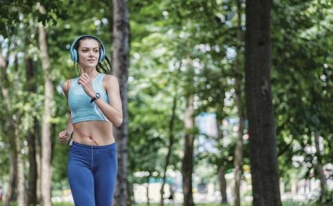 白领要如何减肥 久坐白领减肥的方法有哪些 白领怎么减肥效果好