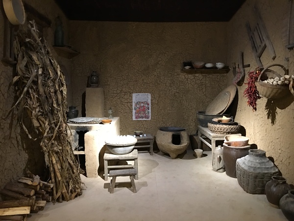 山东临沂民俗馆展示的乡村厨房