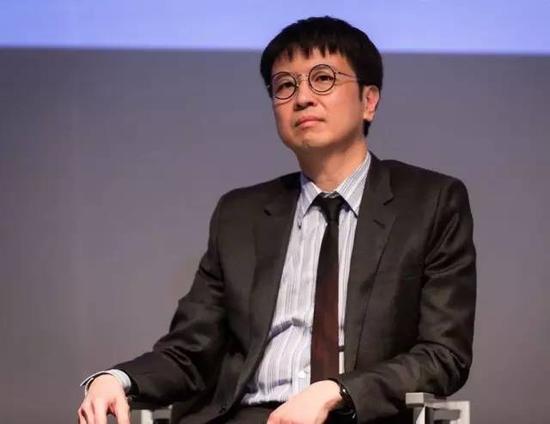 香港收藏家仇浩然（Hallam Chow），仇浩然在美国修读法律，于2006年回到香港定居和工作并开始其对亚洲当代艺术的支持与收藏，图片来源：中央美术学院