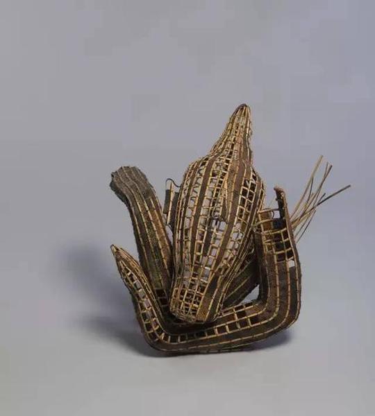 索非亚普·比《手臂中的头》（Head in Arms），2010年，图片来源：西九文化区