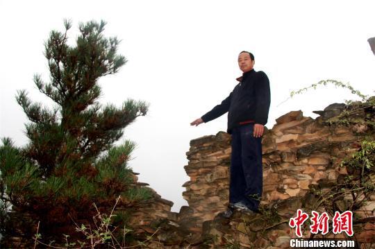 垛堞后面的寨墙上可供防御人员行走 宋俊初 摄