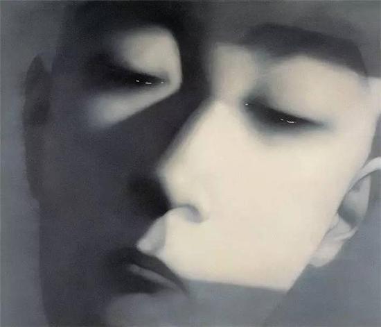 黄专《张晓刚：作品、文献与研究》论文节?。杭且涞拿怨脬Ｂ?张晓刚,黄专