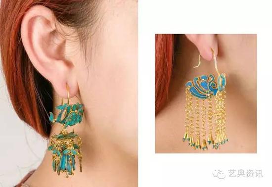 　　实物拍摄 民国-点翠蛙藕耳坠（左）；民国-点翠鹤菊耳环实物拍摄 民国-点翠蛙藕耳坠（左）；&nbsp;&nbsp;&nbsp;&nbsp; 民国-点翠鹤菊耳环