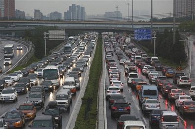 北京小客车指标数2018年起再降摇号中签将更难