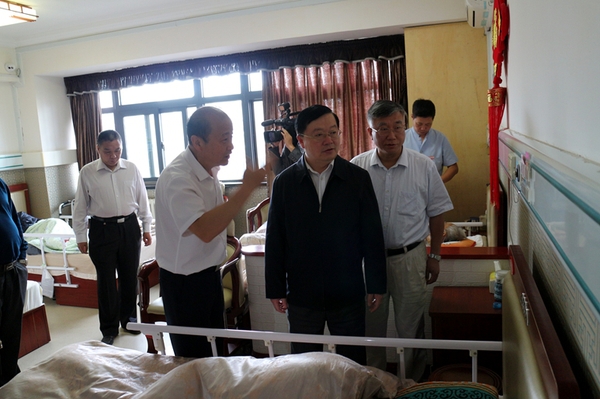 考察青岛市市北区福山老年公寓