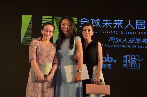 联合主办方城视窗.中国CEO邱玉苓女士、ELAB创始人蔡雪梅女士、活动执行万博传媒总裁叶姿风女士